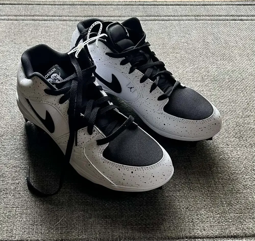 Jordan Stadium 90 Low TD White Black Cleats